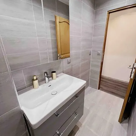 Appartement Renove De 3 Pieces A Paris Nation Exterior foto