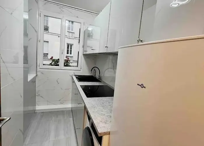 Appartement Renove De 3 Pieces A Paris Nation